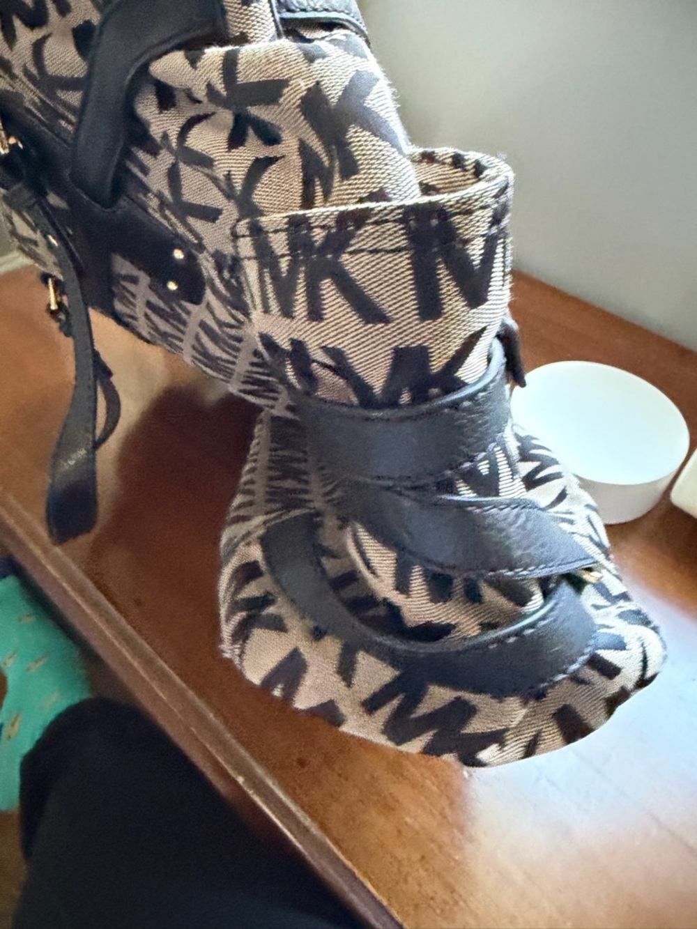Michael Kors Beige and Black MK Logo Tote - Picture 5 of 7